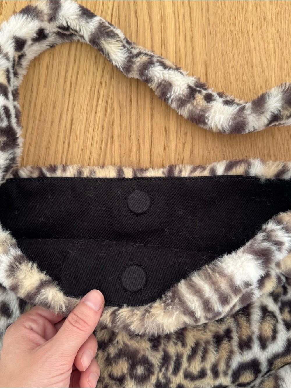 Brandy Melville Faux Fur Leopard Print Shoulder Bag - Picture 2 of 5